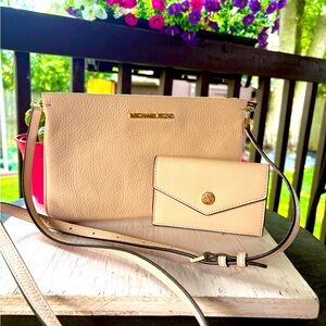 Michael Kors 2pc Light Pink Crossbody & Wallet/Cardholder